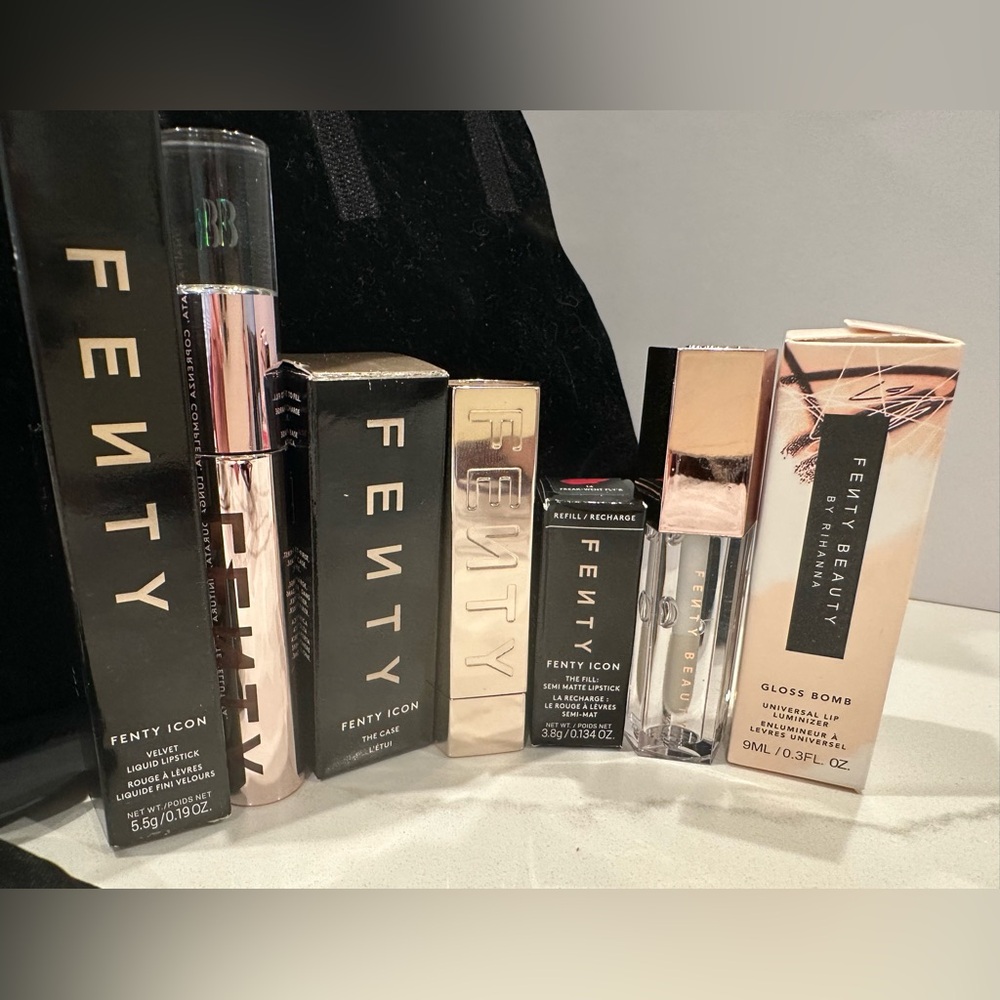 FENTY/PUMA BAG **HOST PICK***+ 4 PIECE LIPS BUNDLE - Picture 3 of 4